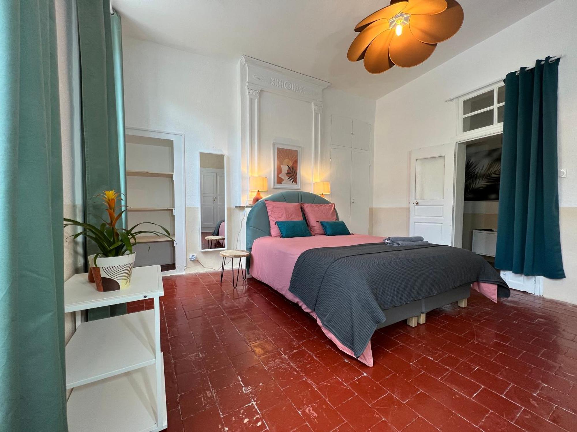 Appartement Nature & Medieval, De Charme 4 Etoiles *
